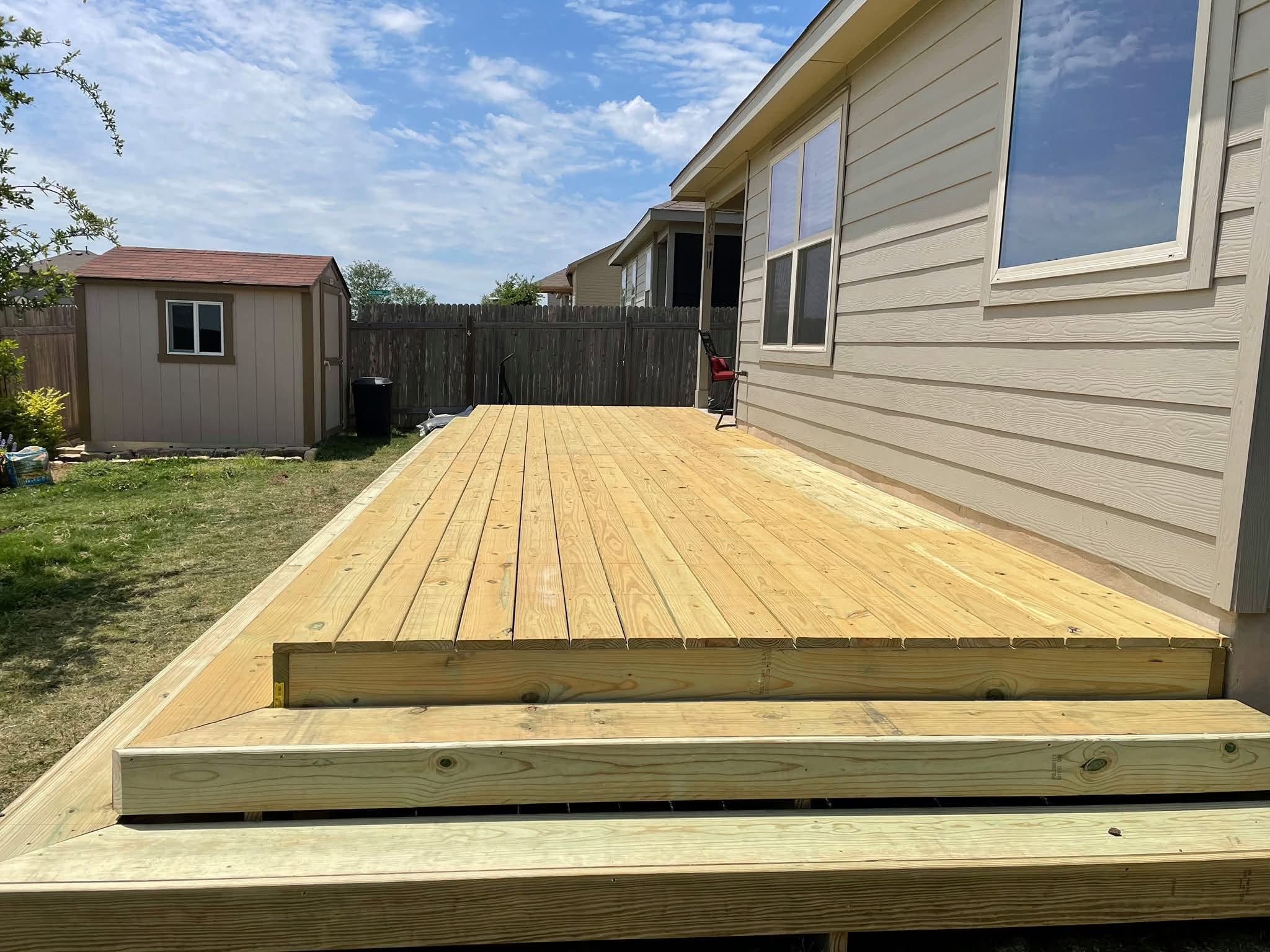 Outdoor Living: Backyard Deck